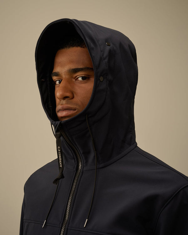 From Hood to Haute: Wie Streetwear High-Fashion erobert